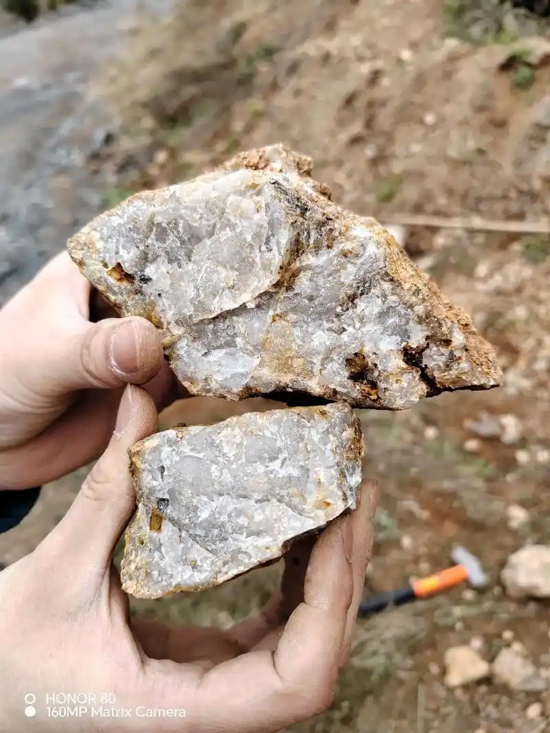 长期大量收购黄金原矿石,有货来13838484799 #提炼 - 抖音