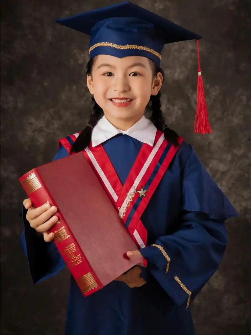博士服写真|幼儿园毕业|愿你的人生闪闪发光 毕业啦!