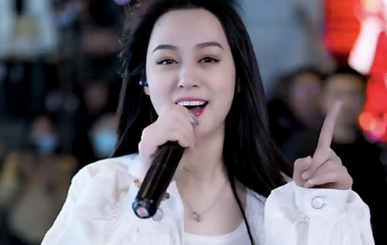 歌手唐艺嫁人了吗 抖音主播唐艺个人简介