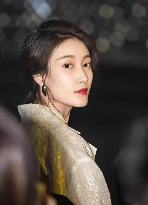 啜妮:有演技有气质的"绿叶"女演员