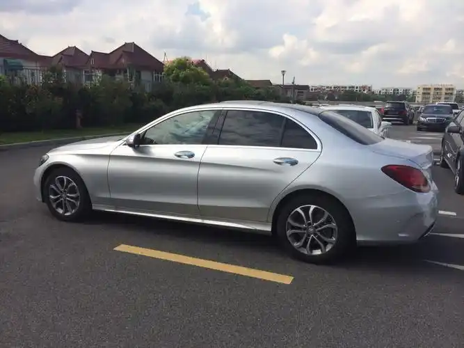 银色有好几种,但没见过银色实车