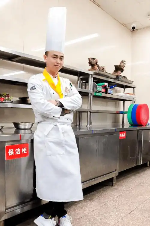 放着五星级酒店厨师不做,跑到泉州街边卖粉,请让我叫你一声"大哥"!