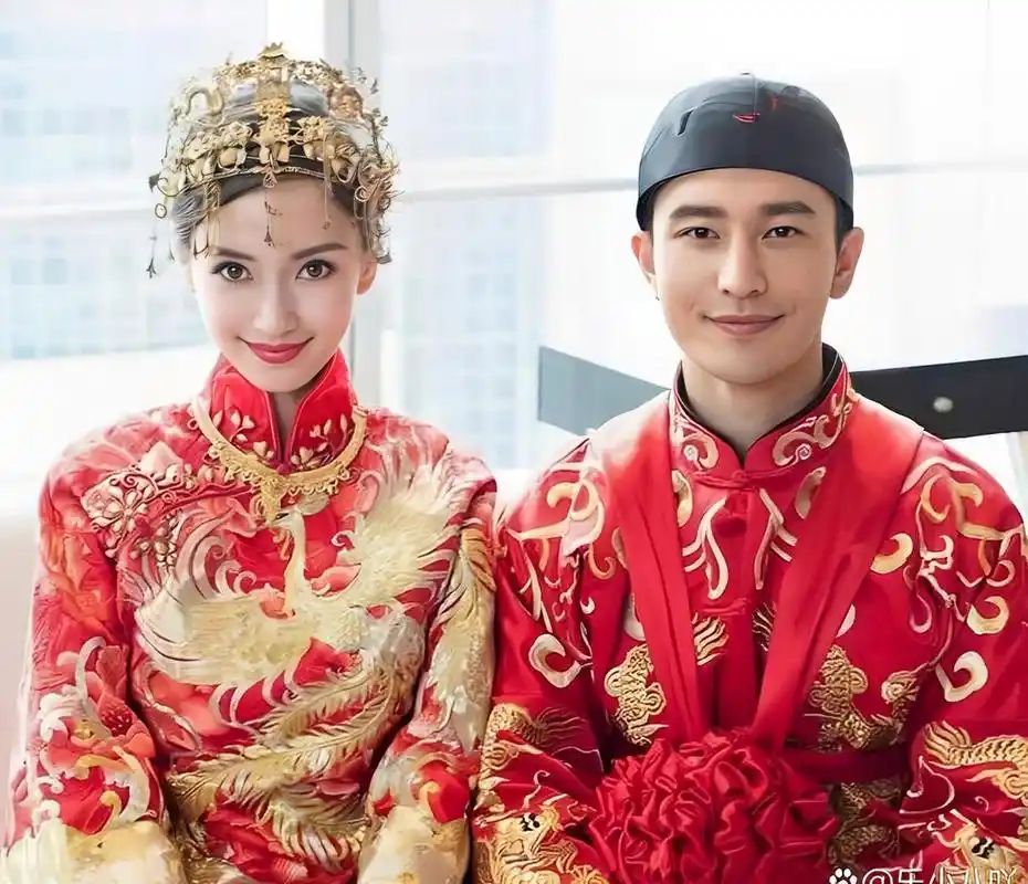 黄晓明和杨颖在中外山举行了一场震撼的世纪婚礼,婚礼场面仿佛在!