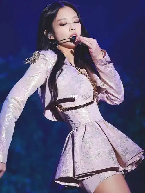 jennie世巡舞台dontknowwhatdo