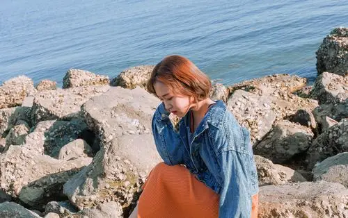 标题:要做一个开心乐观积极的人