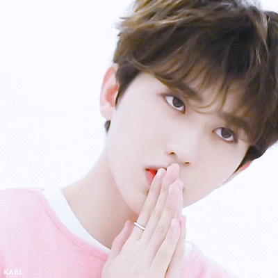 蔡徐坤 汤臣倍健