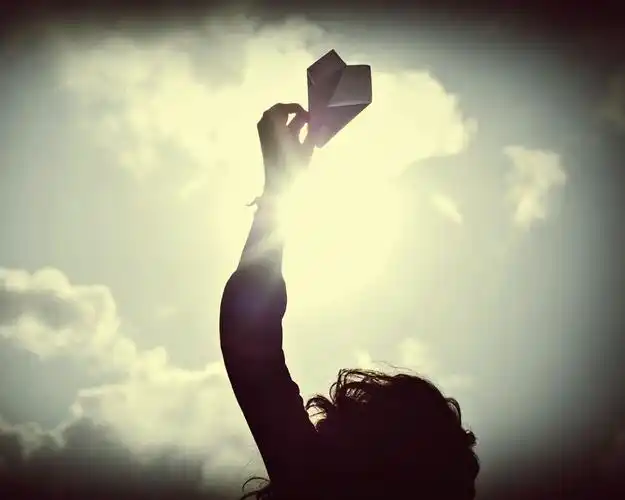 追逐梦想的天空壁纸