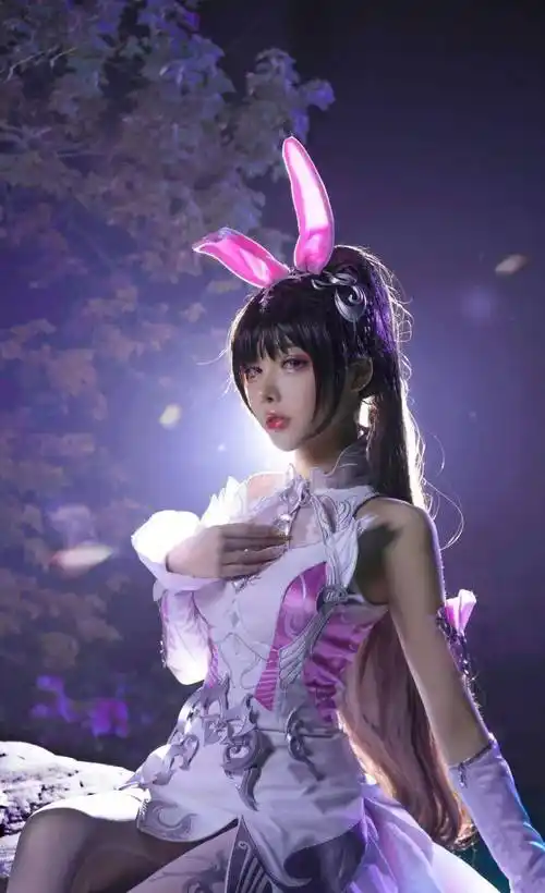 原创五年之约小舞冰肌玉骨般的肤色更是对其成年之后最好的馈赠