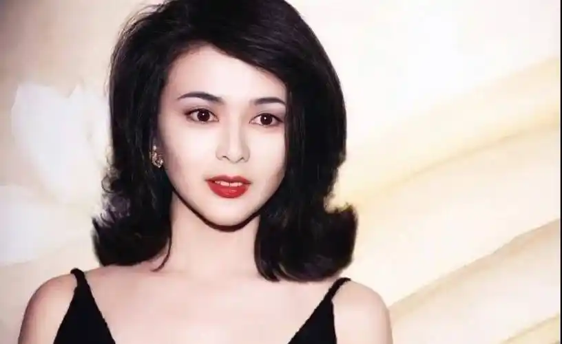 原创关之琳到底有多美李易峰说是他见过的最美女明星当年她已60岁