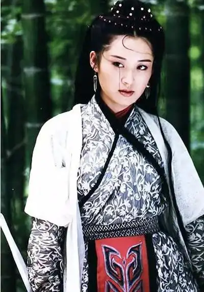 许晴在《笑傲江湖》中饰演的任盈盈,有没有惊艳到你!