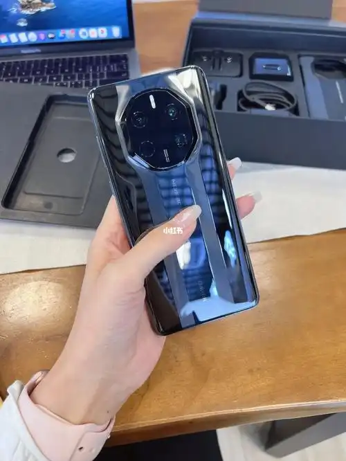 huaweimate50保时捷墨蓝瓷