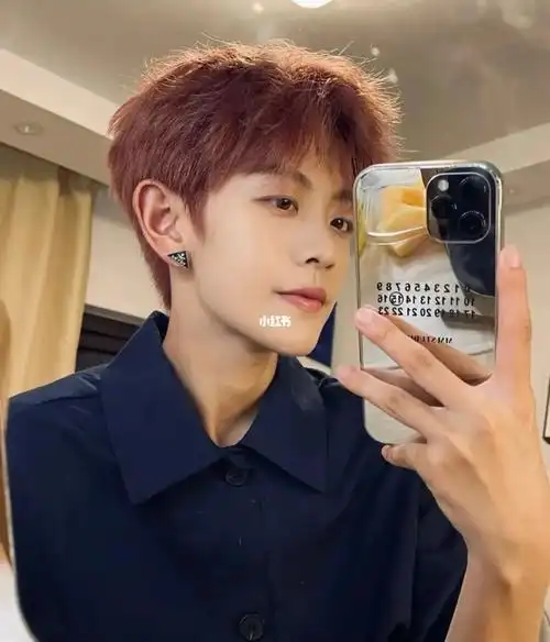 染完头发的光泽质感男士剪发 北京理发店 北京网红店 男士烫发 男士