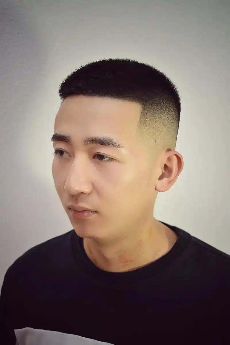 痞帅短发#美式寸头 #美式圆寸 #男士发型设计 #绅士男士理发