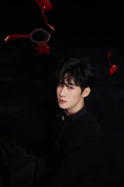 张真源分享最新写真大片现实与梦的交界07