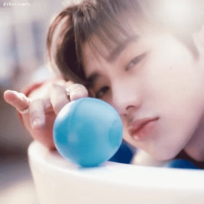 蔡徐坤舞蹈动图