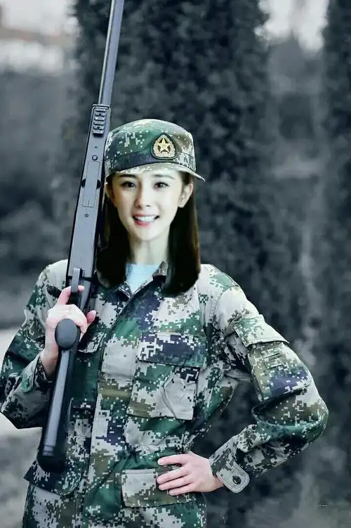 杨幂要当兵你一定想不到女兵私下长这样