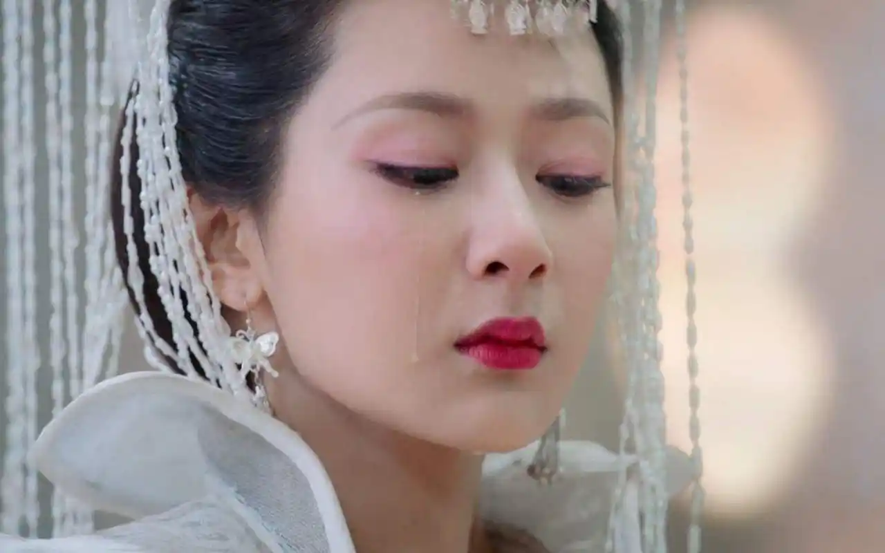 杨紫在《香蜜沉沉烬如霜》中的哭戏真的是美人带泪,心碎至极.