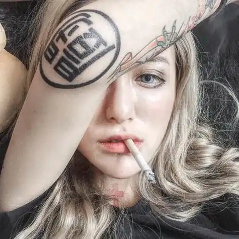 性感霸气女生纹身头像图片喜欢欧美重口味控35kb