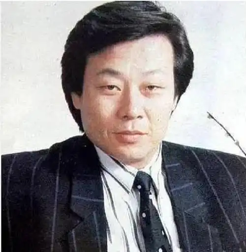 66岁台湾演员寇世勋:娶两个老婆住上下楼,至今子女双全家庭和睦