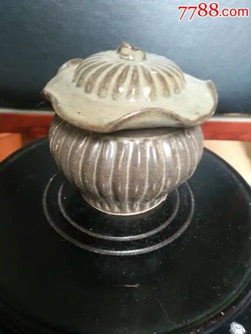 龙泉窑荷叶盖罐_论坛图片_第1张