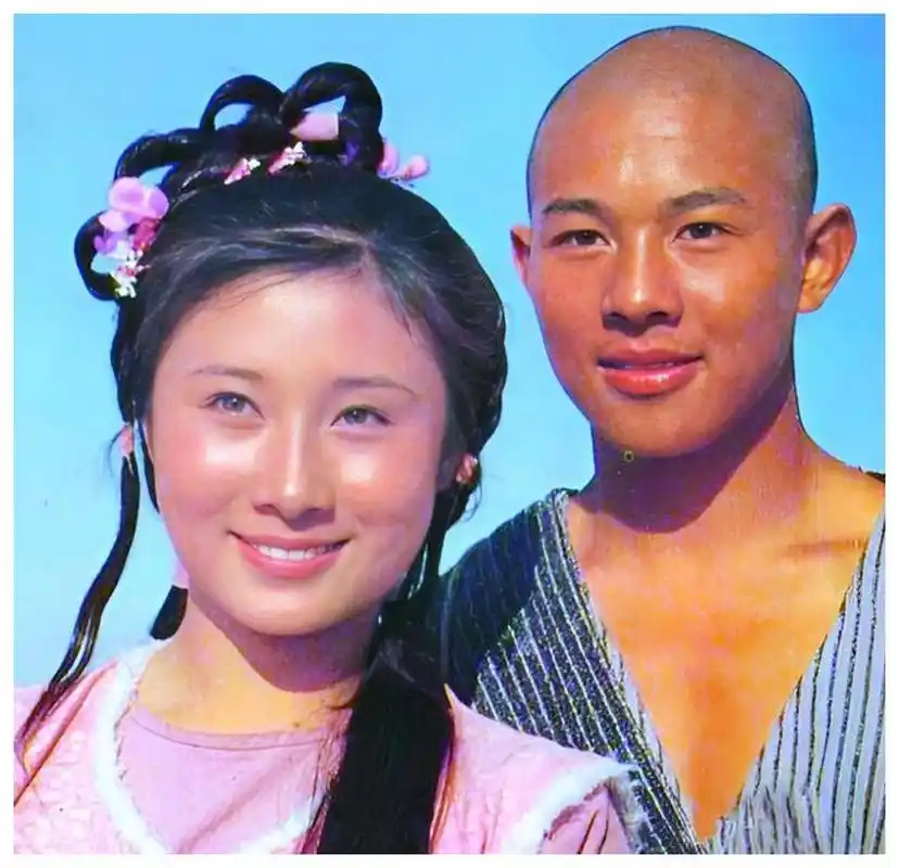 1986年,李连杰和黄秋燕的合影照片一直人们津津乐道.