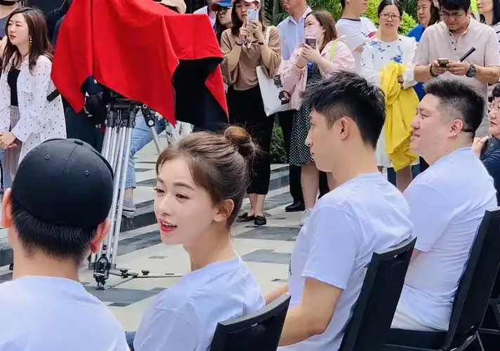 黄景瑜新戏开机与吴谨言上演虐心之恋你期待吗