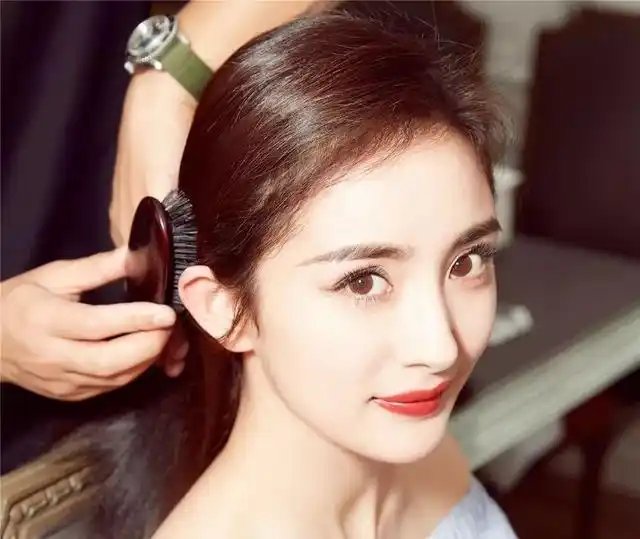 范冰冰狐狸眼制霸娱乐圈?这些女明星的眼睛更美