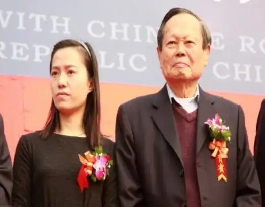 翁帆第一任丈夫是谁 翁帆个人资产有多少亿-北京百科网