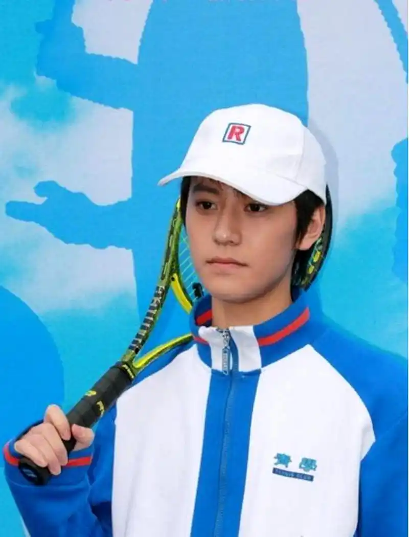 秦俊杰,秦俊杰饰演男主角龙马,那个时候秦俊杰还没什么名气,现在秦