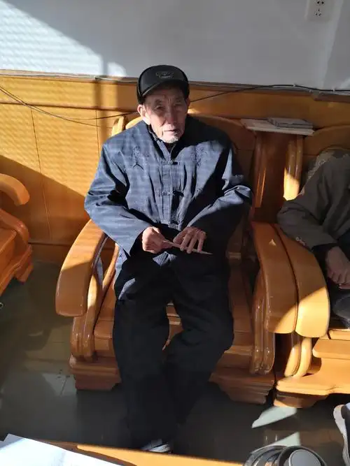 州离退休干部工委2019年春节慰问80岁以上高龄党员,老干九支部书记