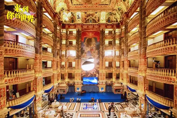 美仑美奂的假面舞会置景