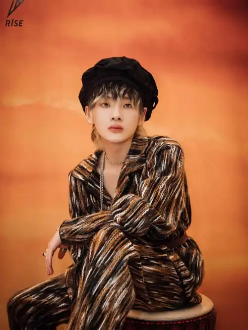 周震南锁屏壁纸