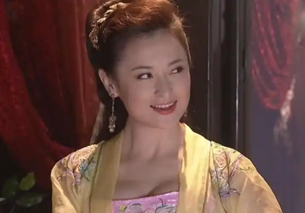 6版天龙八部李青萝对比少时不知舅妈美光顾看神仙姐姐了