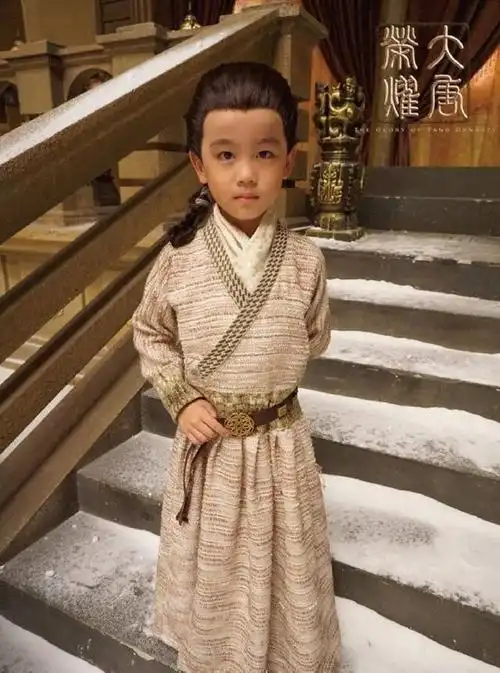 《庆余年》小范闲:4岁"出道",10岁的"老戏骨"生活中太成熟