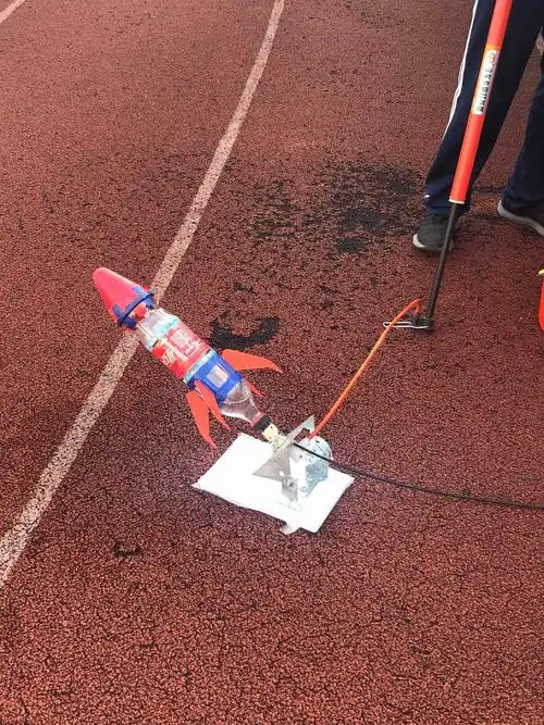 记第一次带学生水火箭比赛