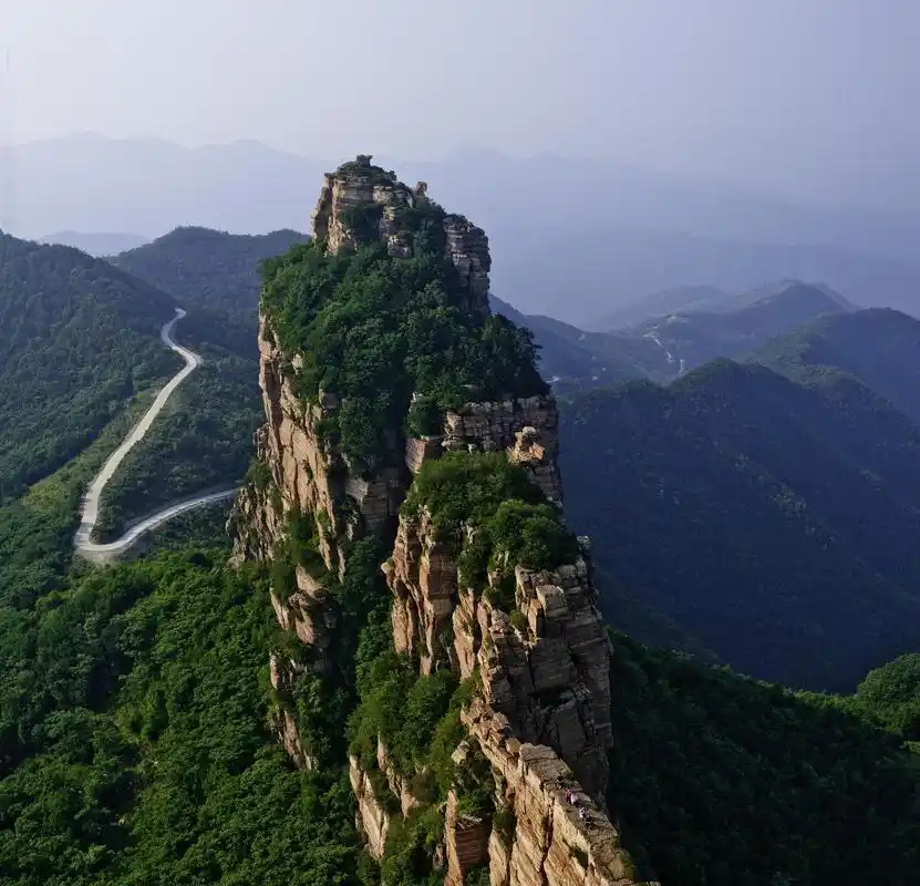 驼梁景区,太行山的瑰宝 驼梁景区,位于太行山脉的腹地,是大自然赐予
