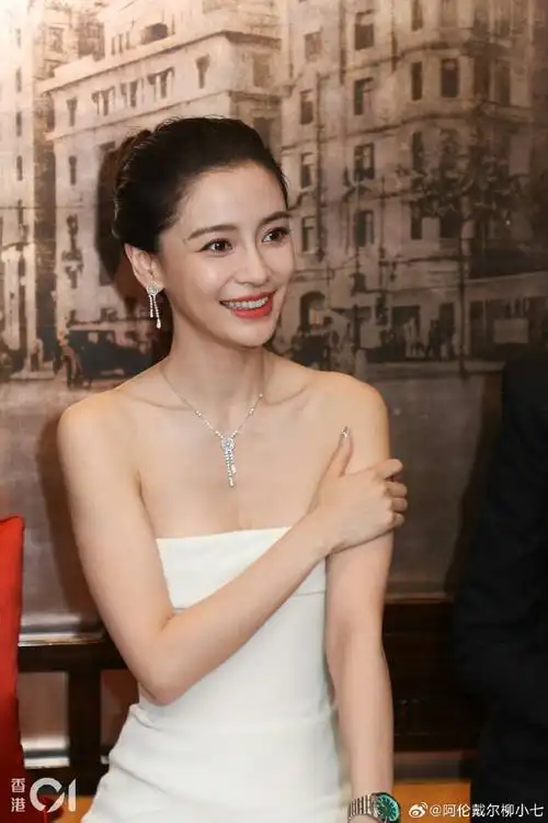 angelababy##angelababy风尚志三月刊封面