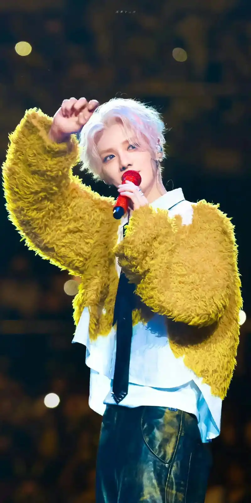 鹿晗高清壁纸.鹿晗高清壁纸(图片出处有水印) 可以自行保存, - 抖音