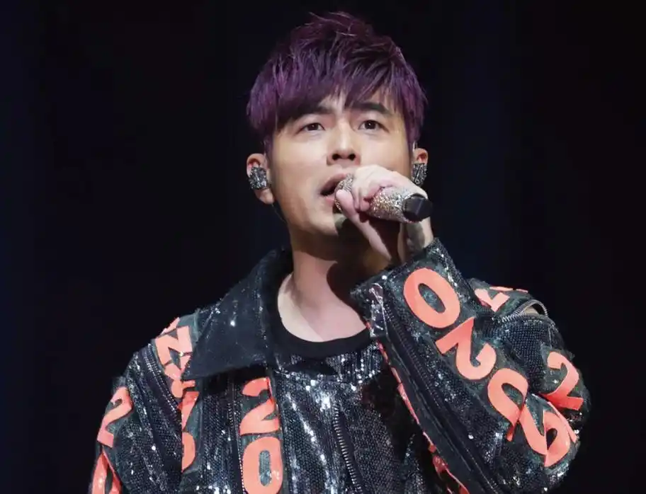 周杰伦泰国演唱会气氛尴尬,点歌环节全是假粉,60块钱就能进场