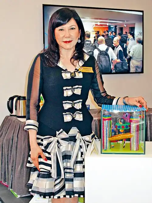 蔡李惠莉孙儿读名校有压力