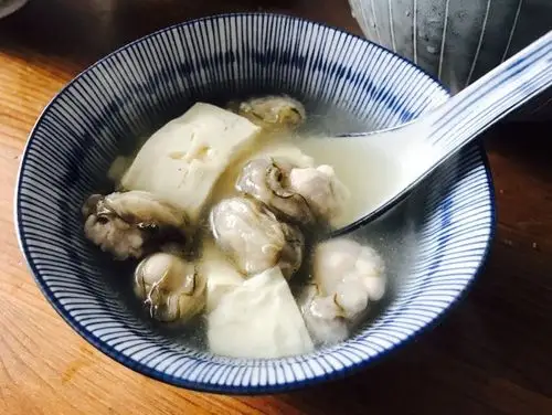 牡蛎豆腐汤的做法