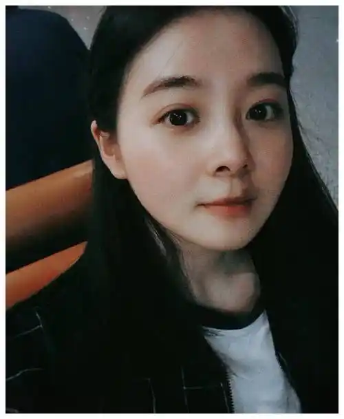 与释小龙曾是荧幕cp,长得美被阻止整容,27岁成这样_杨丽晓_关晓彤