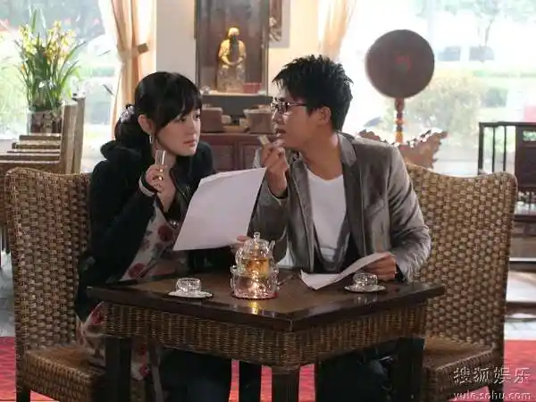 《租女》剧照 薛佳凝与杜淳讨价还价