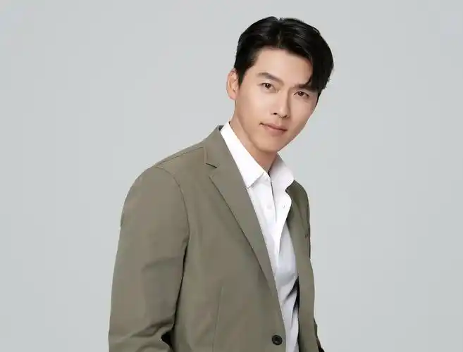 p>玄彬(hyun bin),本名"金泰坪",1982年9月25日出生于韩国首尔特别市