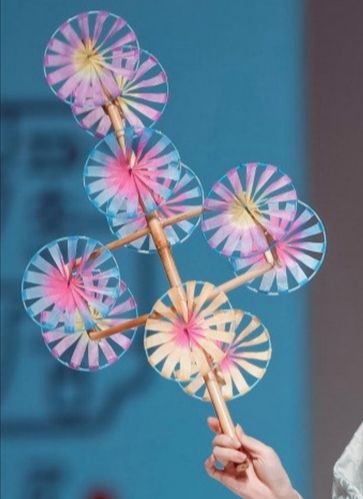 华裳九州国风大典非遗手工大师作新国风汉服秀老北京风车五鼓十轮