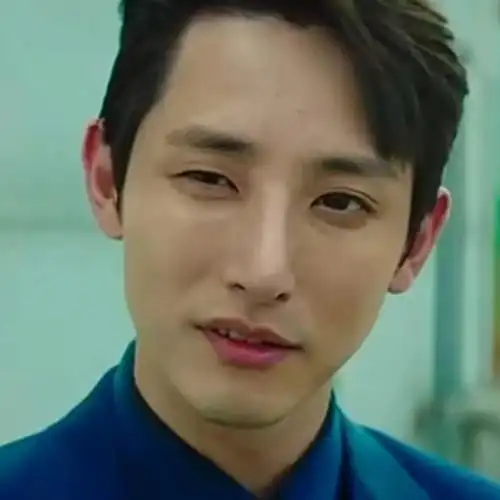 这总能证明李洙赫没拉双眼皮吧