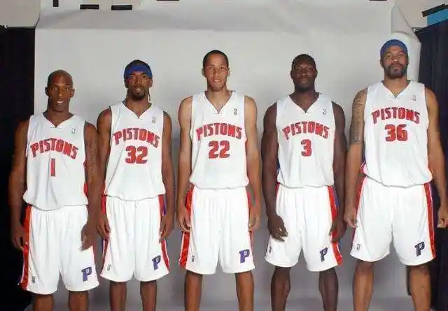 4:本·华莱士在1984年的选秀大会上,除了奥拉朱旺谎报身高之外,还有一