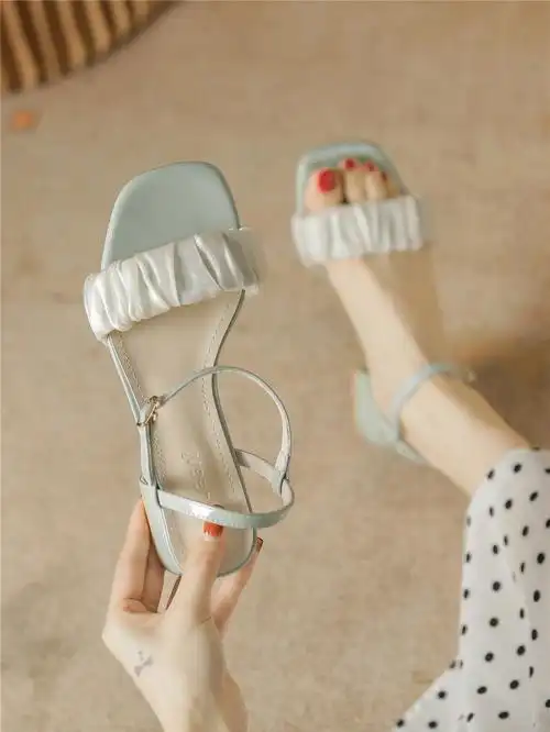 在冬天前找到好看又好穿的凉鞋!开心哭了