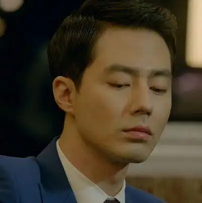 在精明的王秘书和李明浩的眼皮下,镇成和熙善突破重围帮吴树换掉了