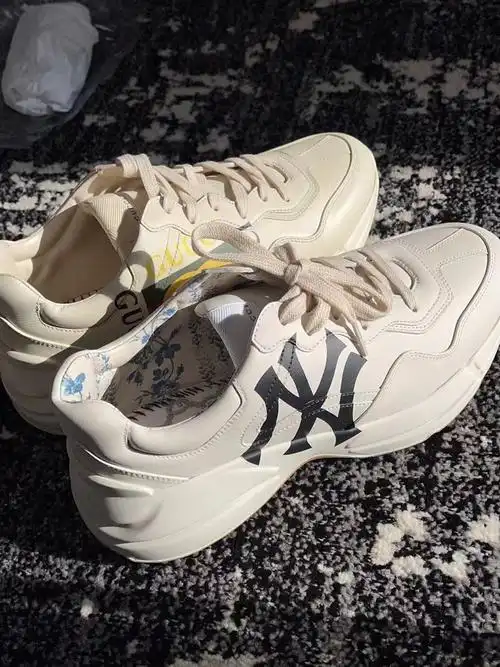 辨鞋真假第52弹gucci古驰ny字母印花老爹鞋之真假对比